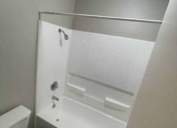 Oversized Garden Tub at ELEVATE, Placentia, CA, 92870