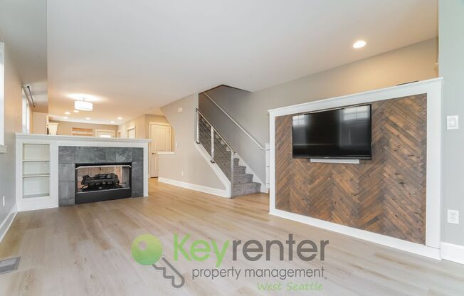 Modern 3 Bedroom with Office Space, Balcony, and Yard