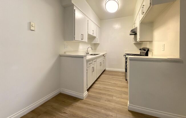 CLN - Collins Apts.