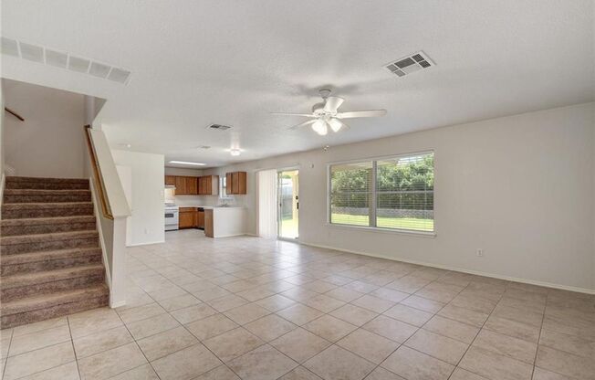 Large 4 Bedroom Home Near Major Conveniences