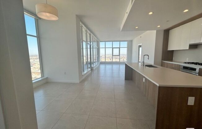 3 beds, 3 baths, 1,755 sqft, $6,660, Unit 4901