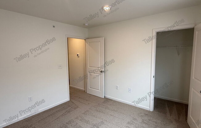 2 beds, 1.5 baths, 960 sqft, $1,249, Unit M