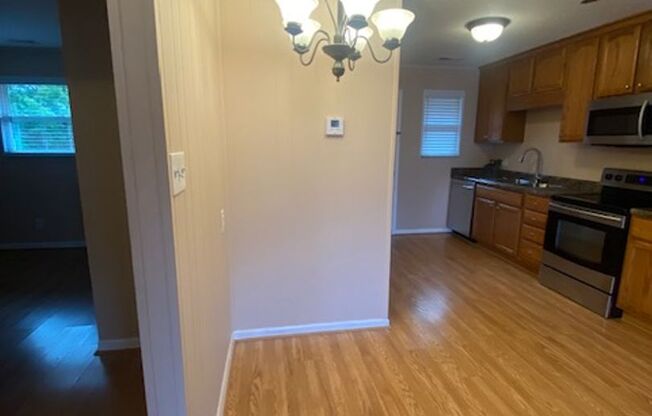 2 beds, 1 bath, $1,200