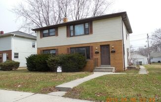 5066-5068 N. 84th Street