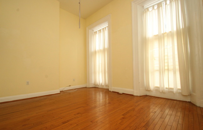 809 Park Ave