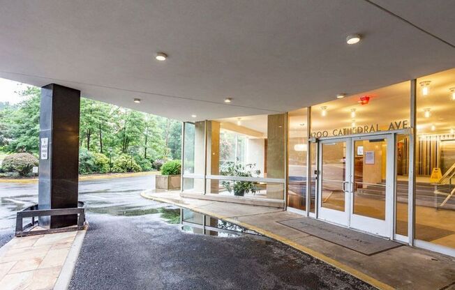 4200 Cathedral Ave NW