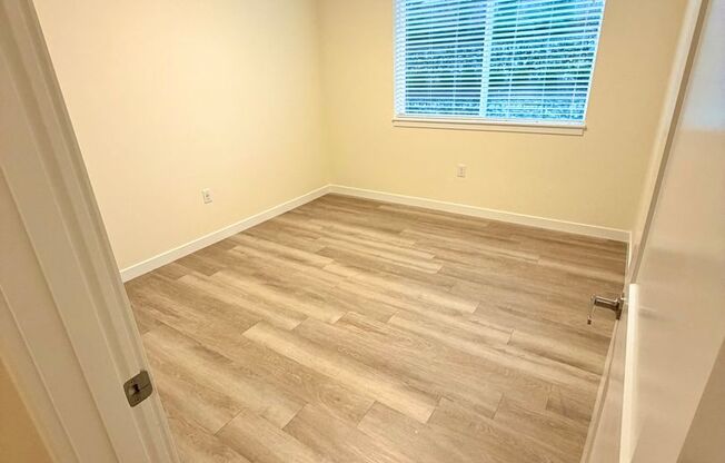 2 beds, 1 bath, $1,910, Unit F207