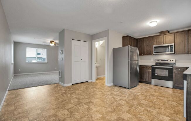 #411 PLYMOUTH APARTMENTS