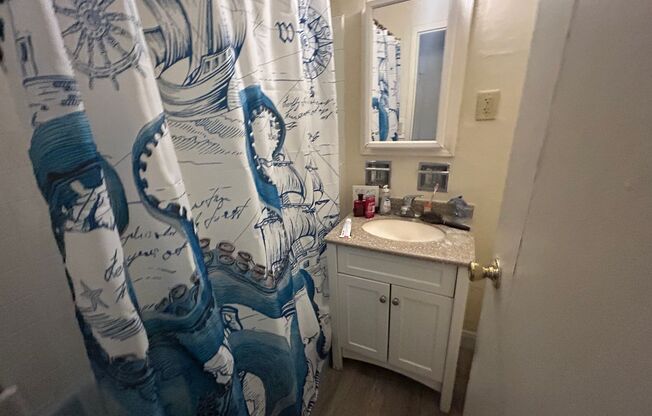 1 bed, 1 bath, $915, Unit 512