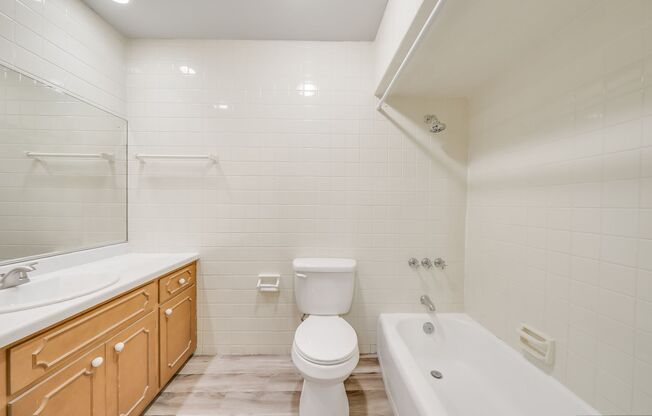 1 bed, 1 bath, 600 sqft, $849, Unit 112