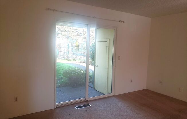 Charming Townhouse! Water Sewer and Garbage Included!