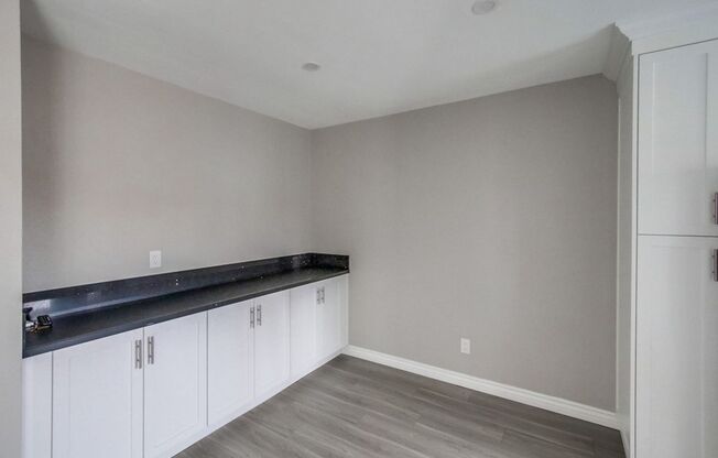 1 bed, 1 bath, 722 sqft, $2,145, Unit 115