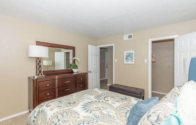 2 beds, 2 baths, 975 sqft, $1,330