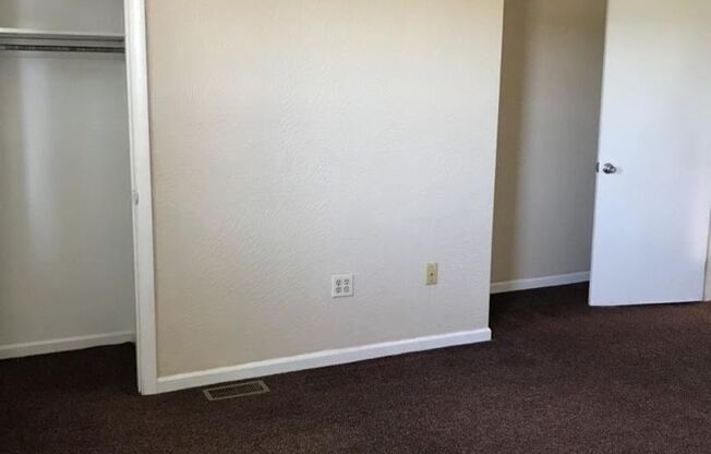 South Side Flats 3 Bedroom House