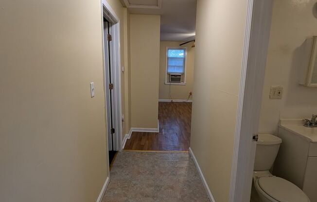 2 beds, 1 bath, $1,000