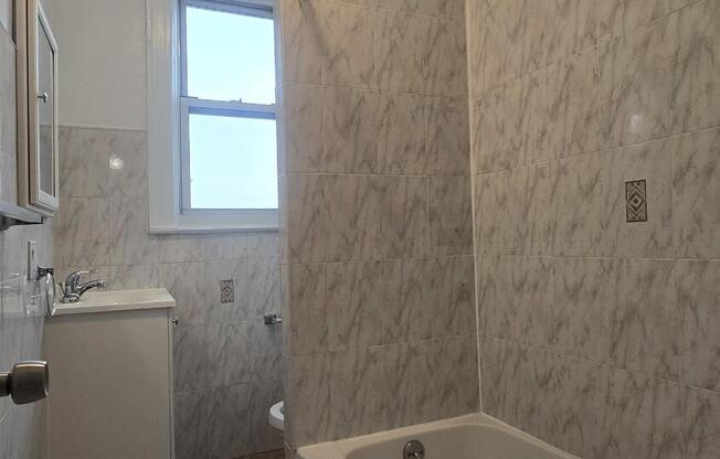 28 43 47 ST