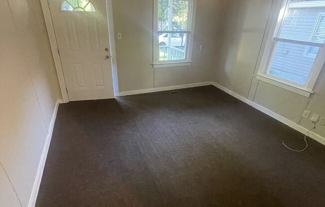 1 Bedroom 1 Bathroom Duplex!