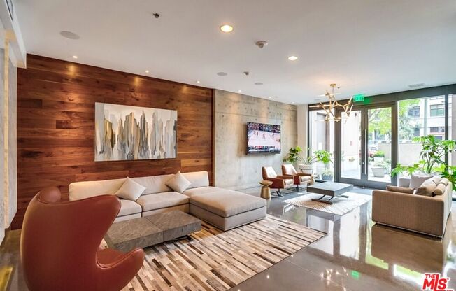 1 bed, 1 bath, 950 sqft, $3,150, Unit 1111