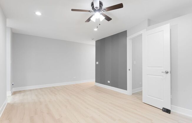 2 beds, 1 bath, 596 sqft, $2,250, Unit 212
