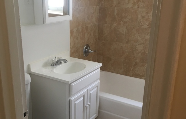 1 bed, 1 bath, 800 sqft, $1,525, Unit 391 11-A