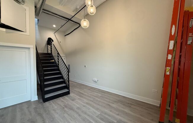 1 bed, 1.5 baths, 689 sqft, $2,400, Unit 207