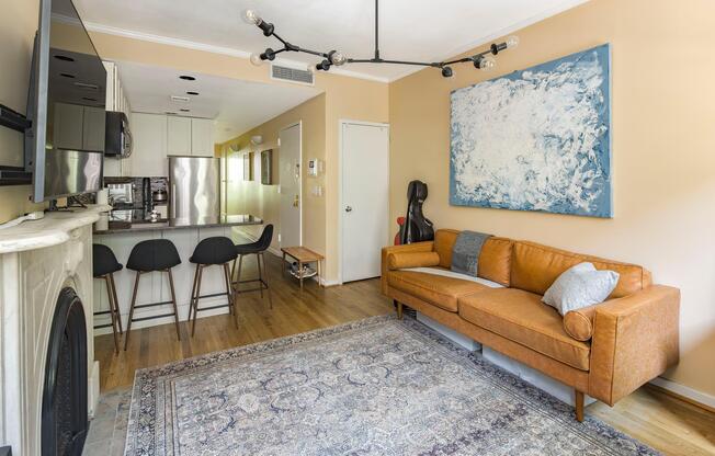 419 W 48 ST