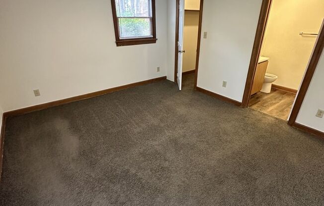 1 Bedroom 1 Bathroom Condo!
