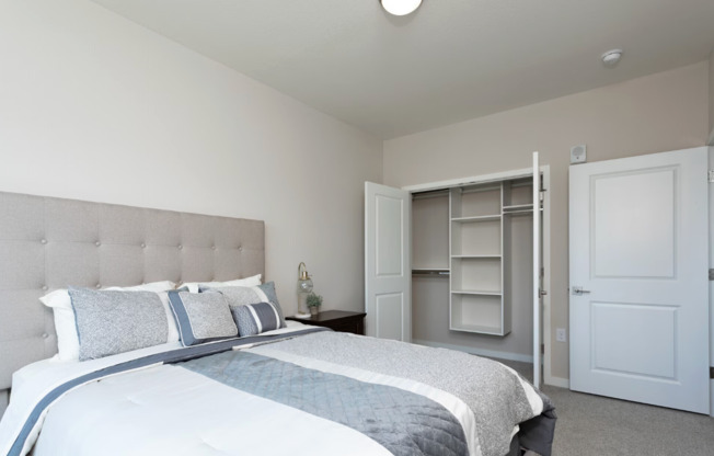 1 bed, 1 bath, 701 sqft, $1,099