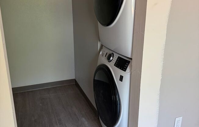 1 bed, 1 bath, 645 sqft, $1,395, Unit 108