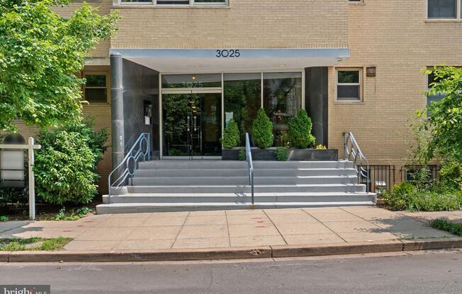 Adams Morgan/Mount Pleasant One Bedroom W/All Energy Utilities Included!