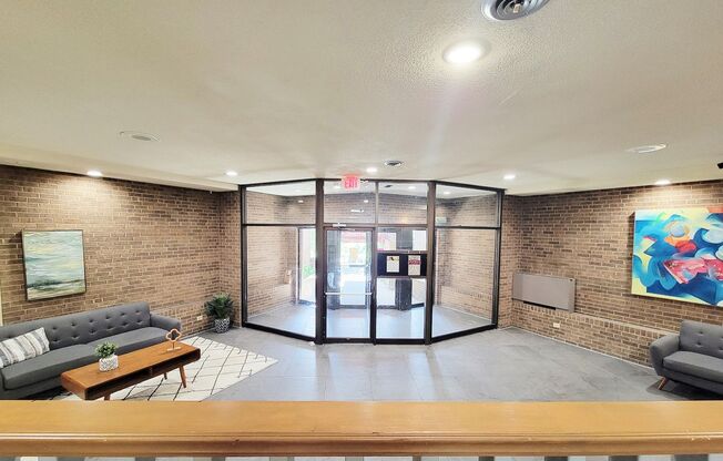 1 bed, 1 bath, 750 sqft, $1,095, Unit 1600-401