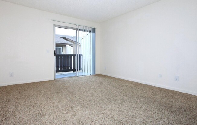 2 beds, 2 baths, 930 sqft, $1,825, Unit 32