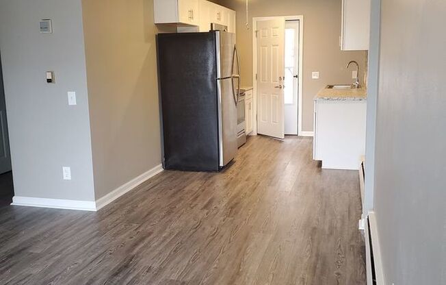 2 beds, 1 bath, 650 sqft, $1,095