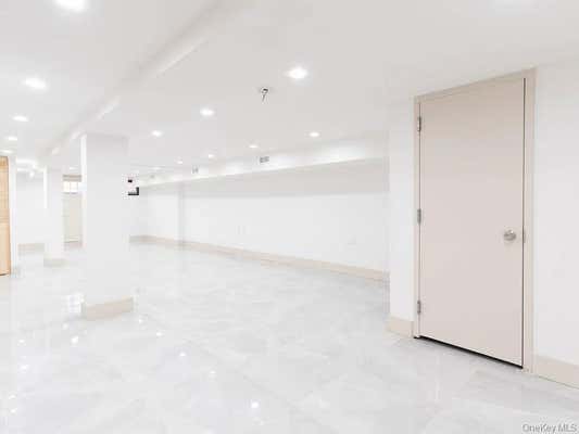 282 E 38 ST