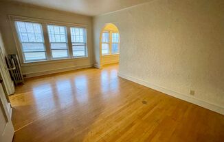 Studio, 1 bath, $850, Unit 204