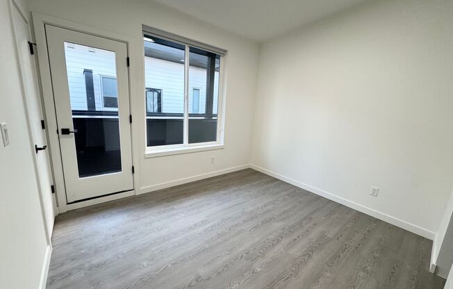 1 bed, 1 bath, 420 sqft, $1,525, Unit 15