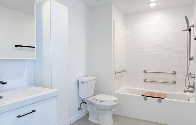 Studio, 1 bath, 285 sqft, $2,520, Unit 100