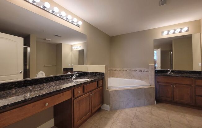 2 beds, 2 baths, 1,351 sqft, $2,300, Unit 518