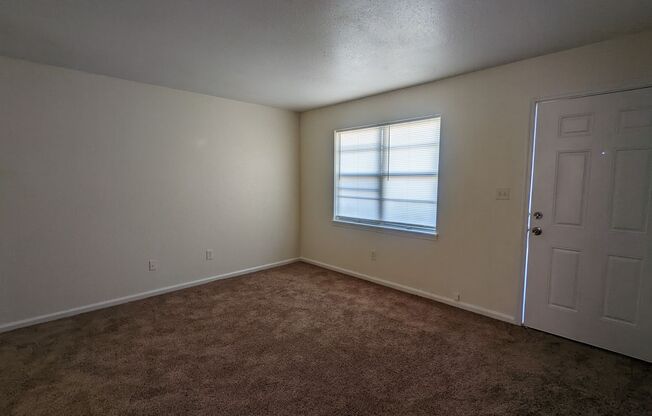 2 beds, 1 bath, $745, Unit 7313 N Moberly Dr. Apt. B