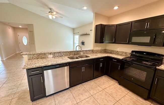 Beautiful 3/2 home in Deland