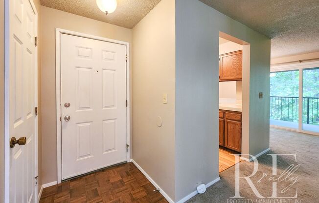 Upstairs Condo at The Narrows – Pool, Clubhouse & Woodland Views!