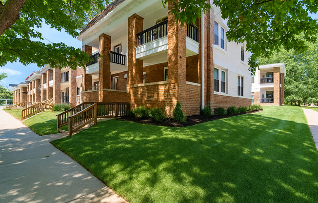 Muehlebach Apartments