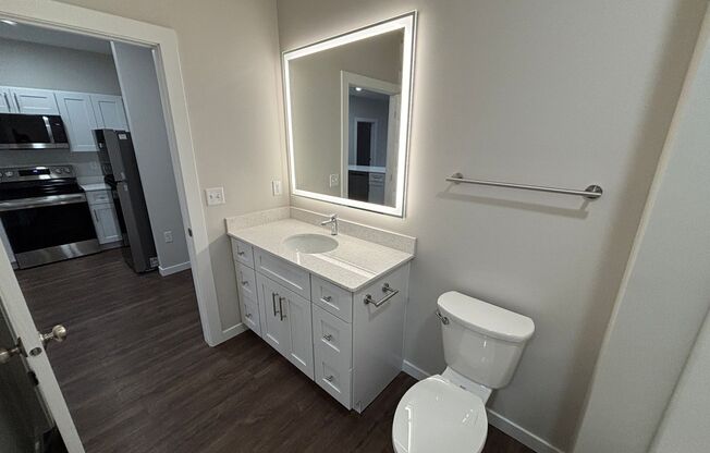 2 beds, 2 baths, 915 sqft, $1,495, Unit 204 - B957