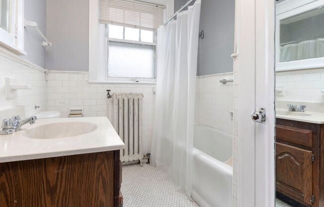 1 bed, 1 bath, 900 sqft, $850, Unit #25