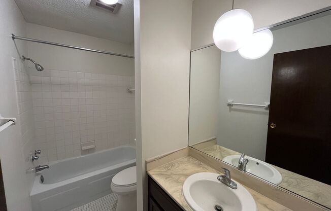 1 bed, 1 bath, 812 sqft, $1,250, Unit 101-112