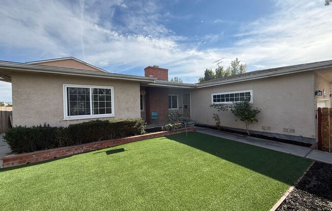 5223 5225 E FLS VW DR