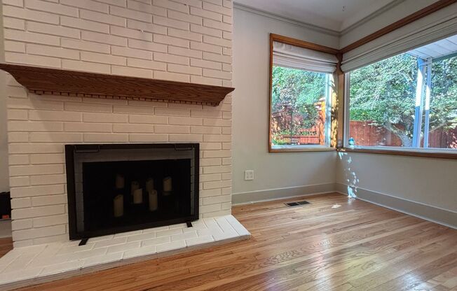 Charming 3-Bed West Seattle Home with Bonus Room, Views & Prime Location