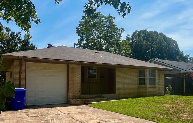 Very nice 3 bed 2 bath home - 1 mile from OU.