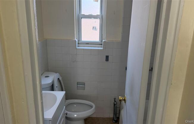 2 beds, 1 bath, 721 sqft, $2,650, Unit 30G22