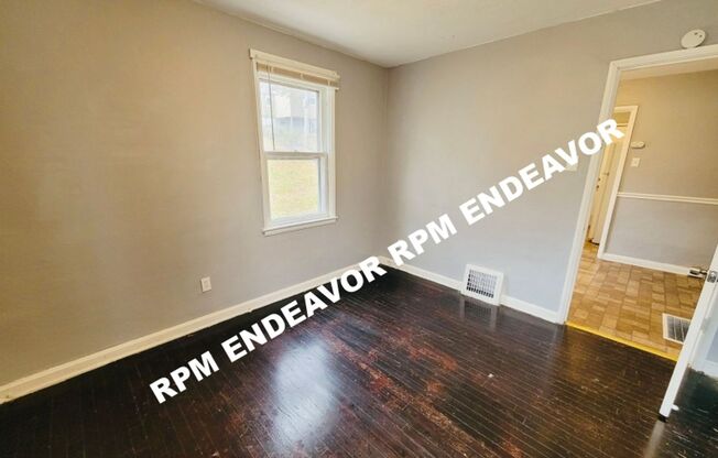 2 beds, 1 bath, $1,375